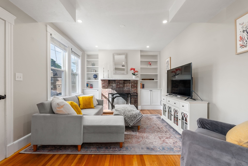 7 Harriet Ave # 7