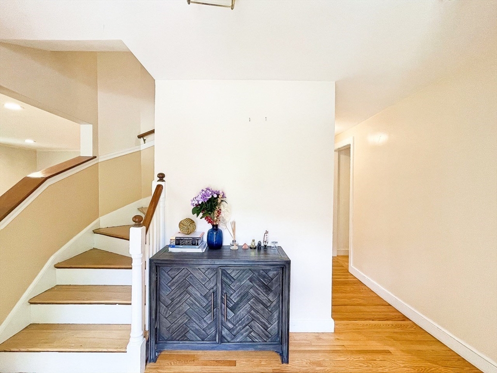 37 Emerson Rd