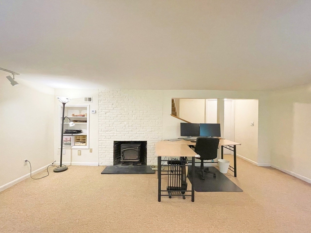 37 Emerson Rd
