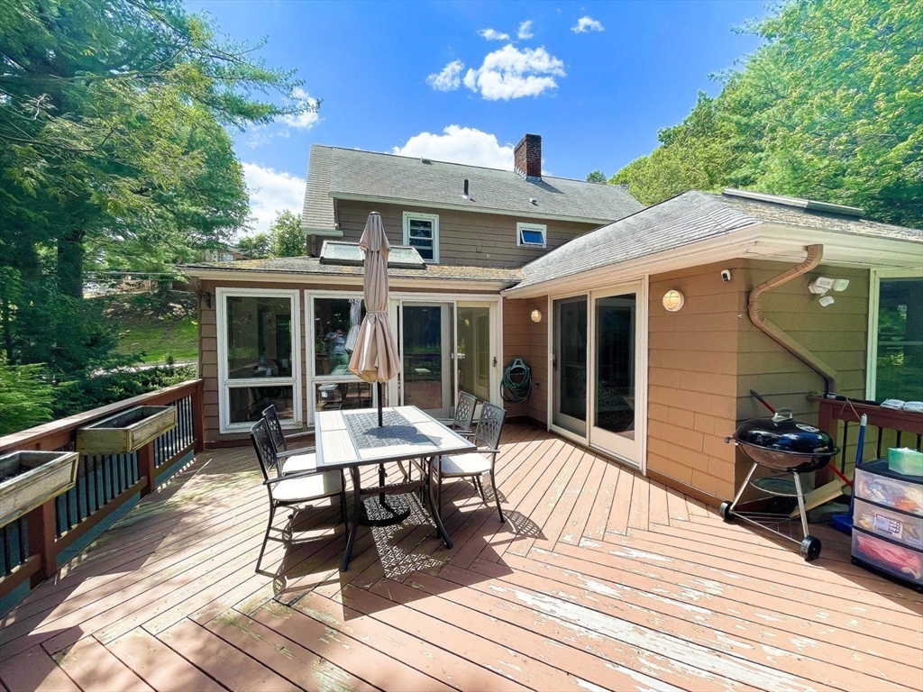 37 Emerson Rd