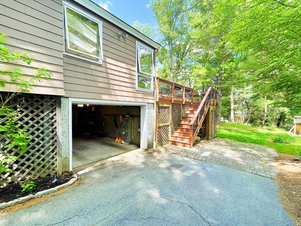 37 Emerson Rd