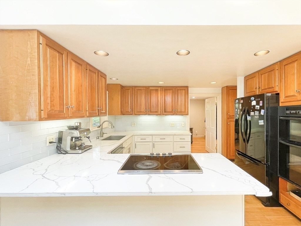 37 Emerson Rd