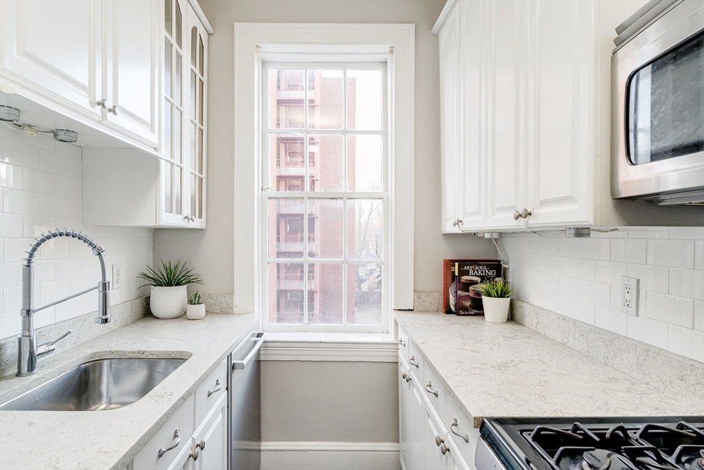 16 Chauncy Street # 35