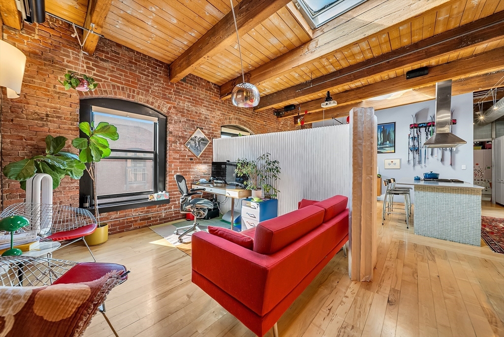 21 Wormwood St # 620