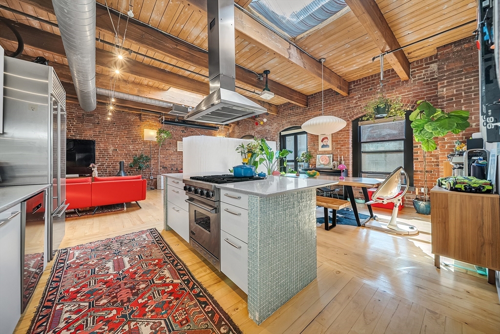 21 Wormwood St # 620