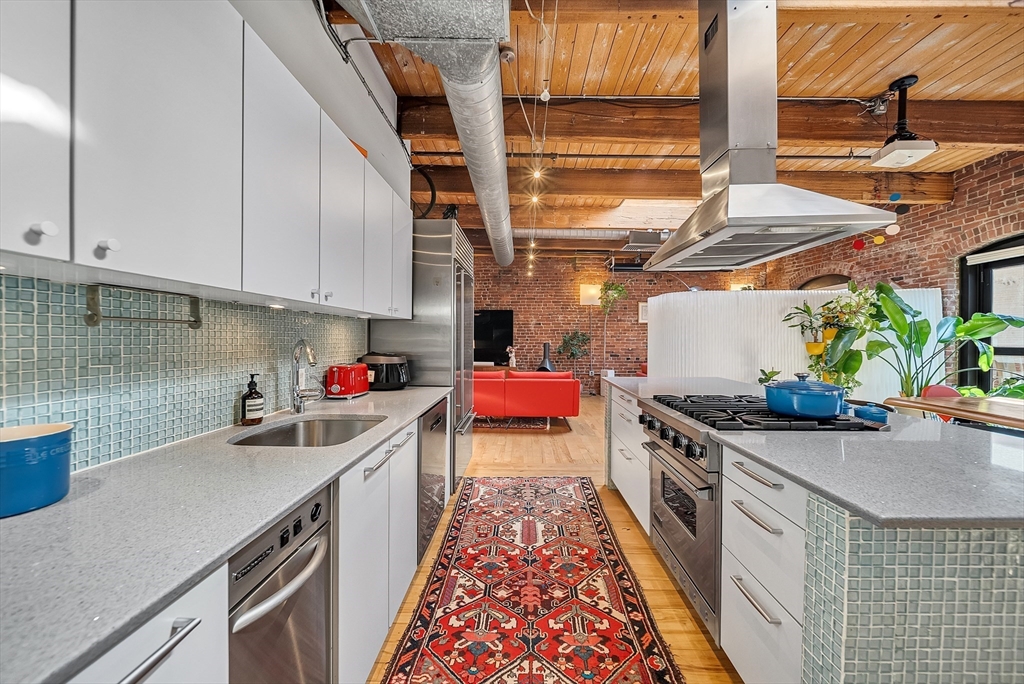 21 Wormwood St # 620