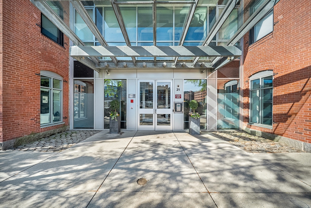 21 Wormwood St # 620