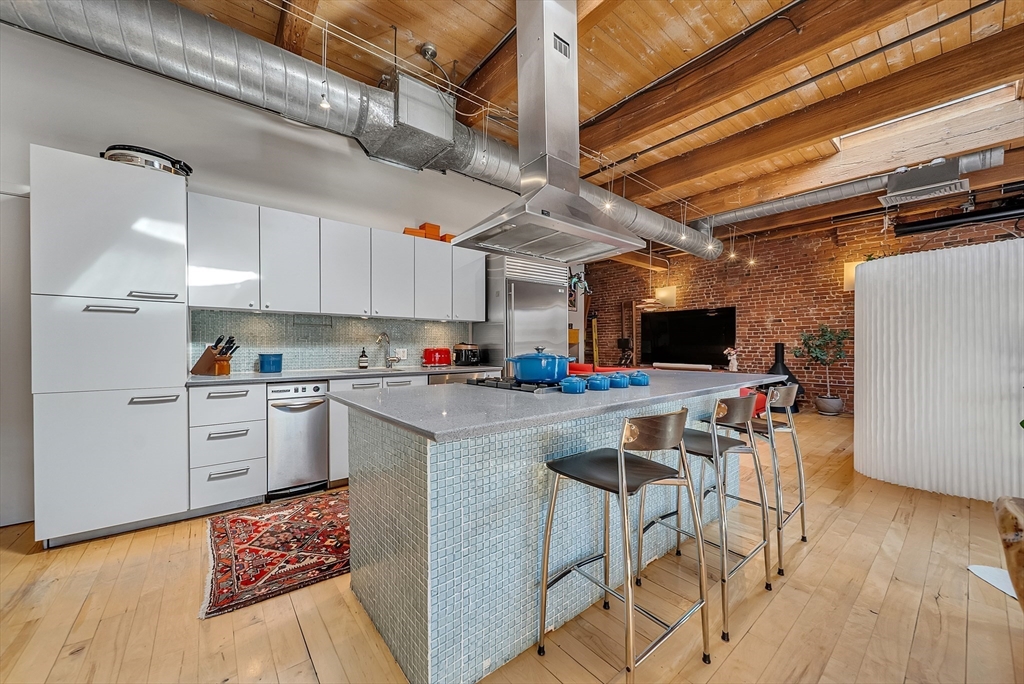 21 Wormwood St # 620