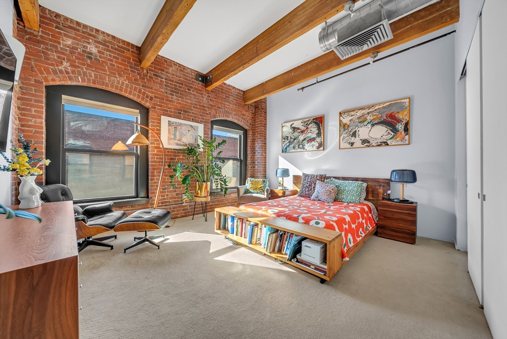 21 Wormwood St # 620
