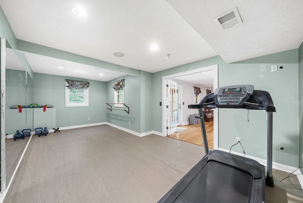 1125 Burroughs Rd