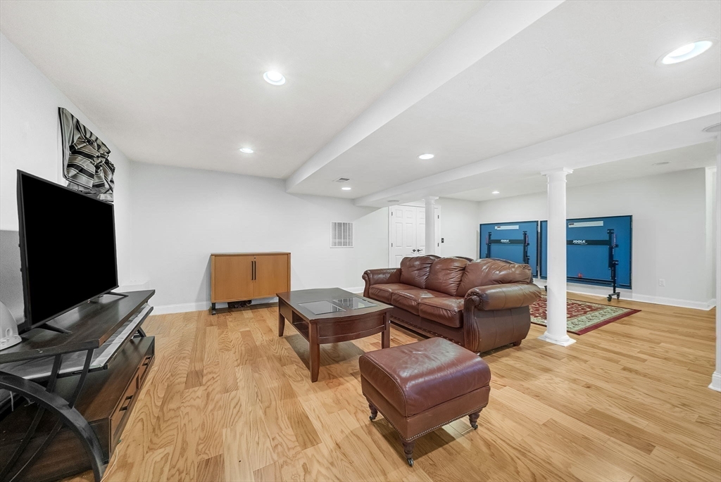 1125 Burroughs Rd