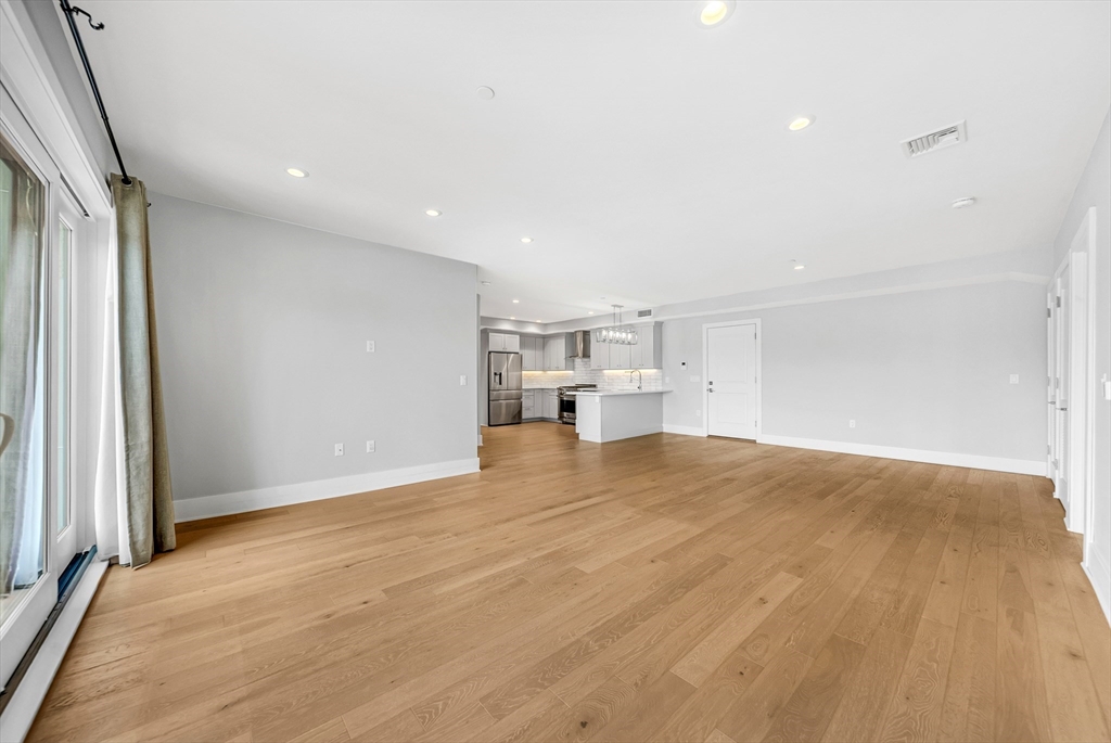 11 Oak Grove Ter # 402