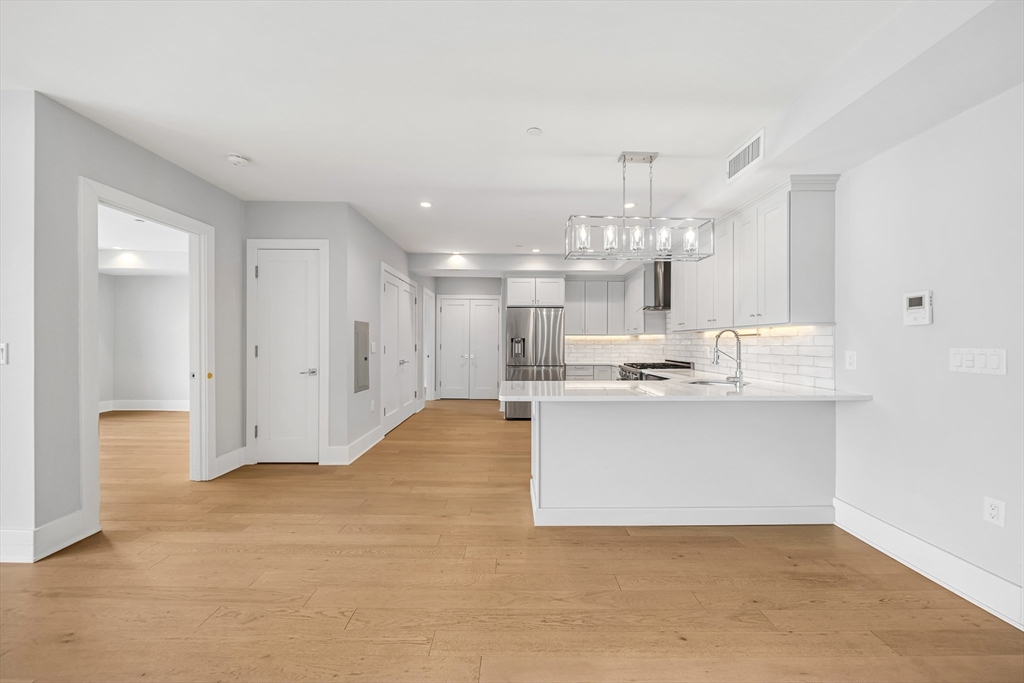 11 Oak Grove Ter # 402