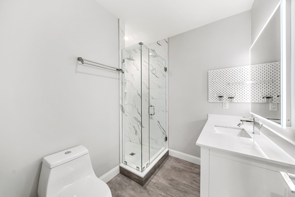11 Oak Grove Ter # 402