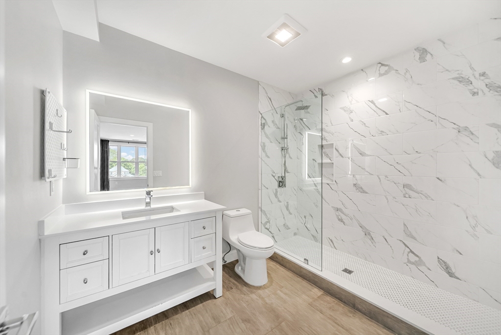 11 Oak Grove Ter # 402