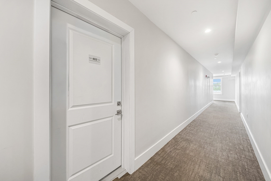 11 Oak Grove Ter # 402