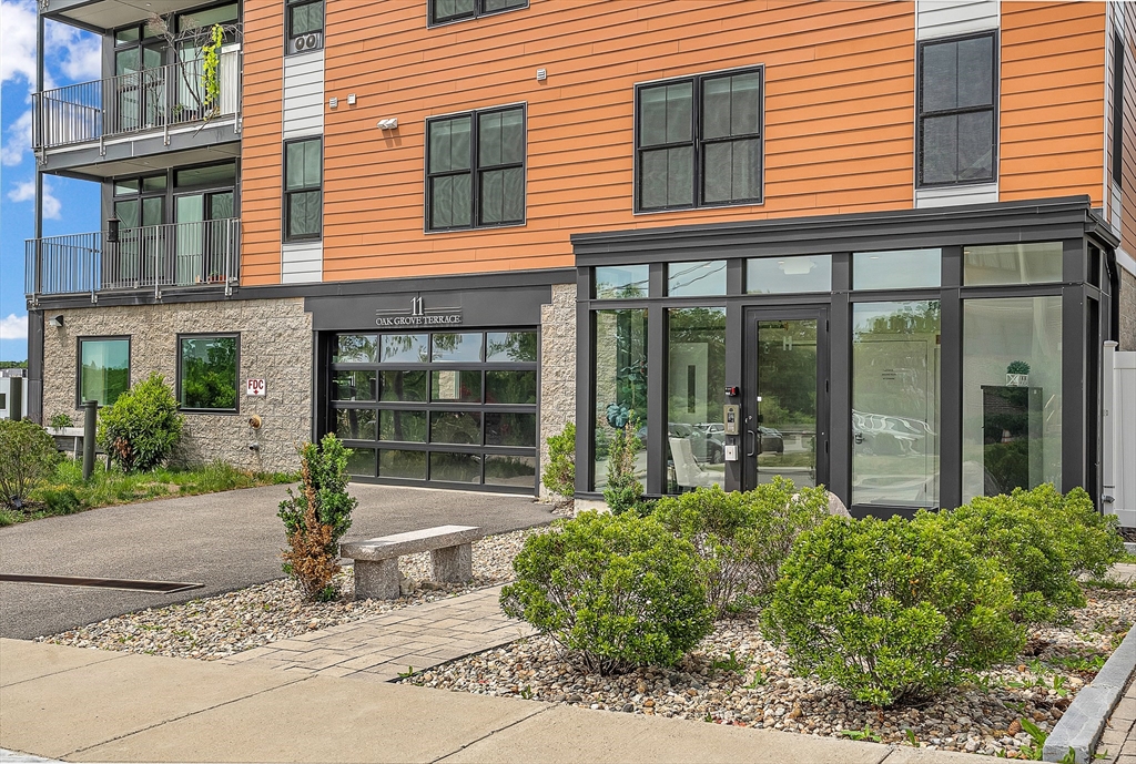 11 Oak Grove Ter # 402