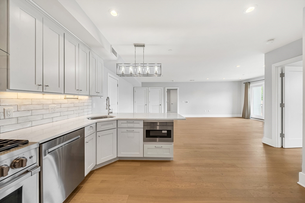 11 Oak Grove Ter # 402