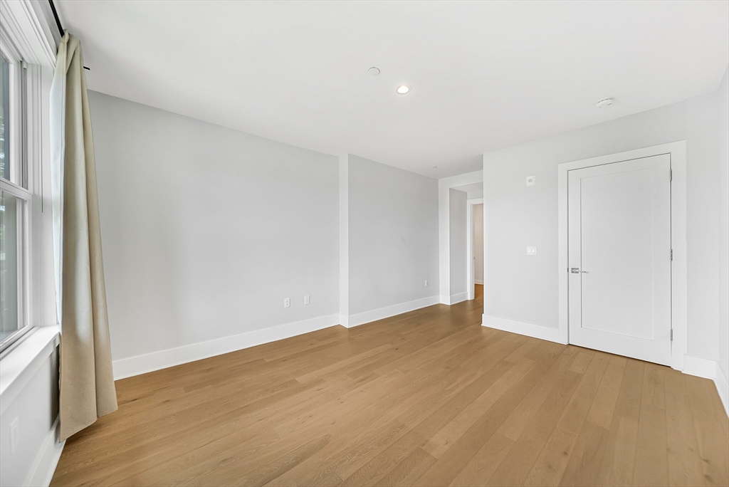 11 Oak Grove Ter # 402