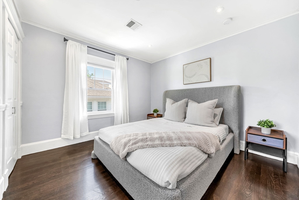 15 Noble St # 15