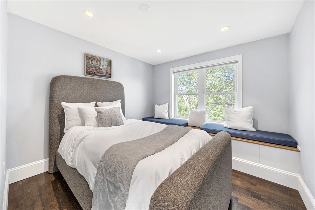 15 Noble St # 15