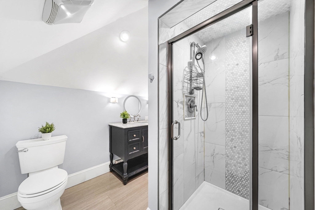 15 Noble St # 15