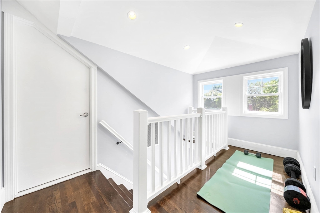 15 Noble St # 15