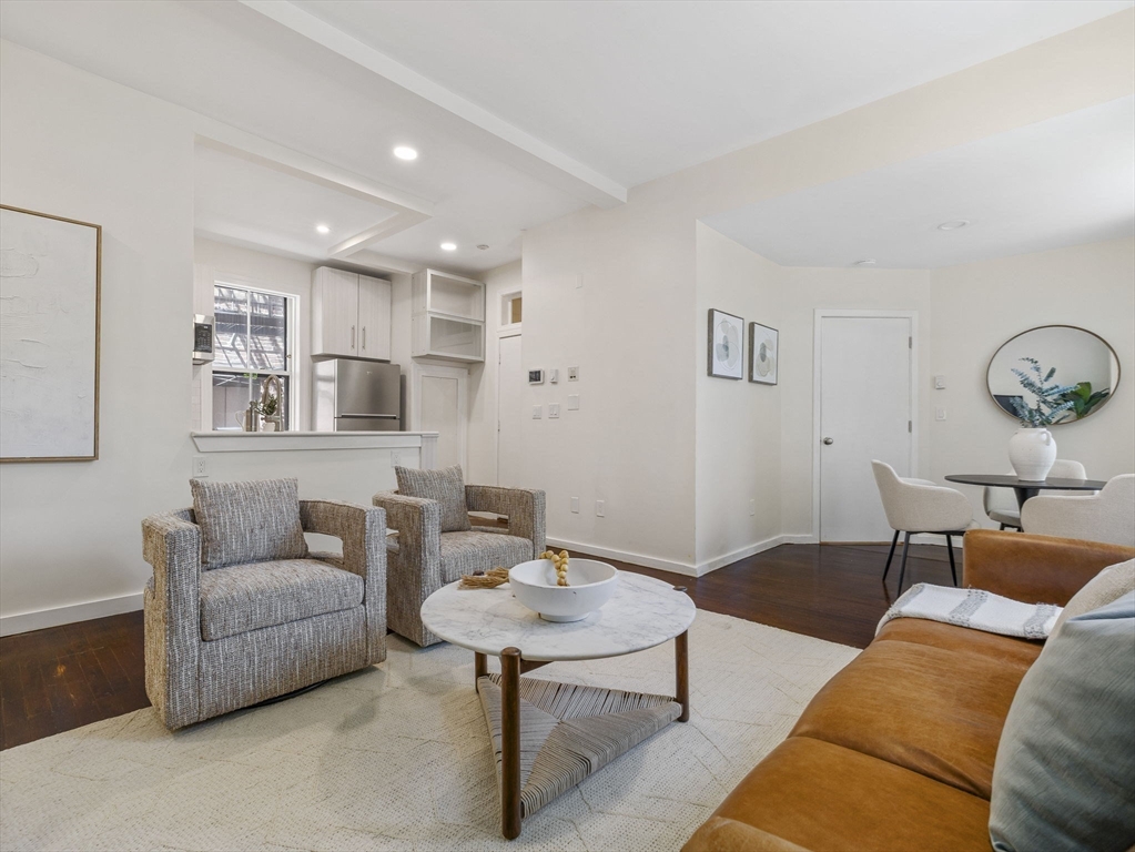 2-A Wellington St # 2