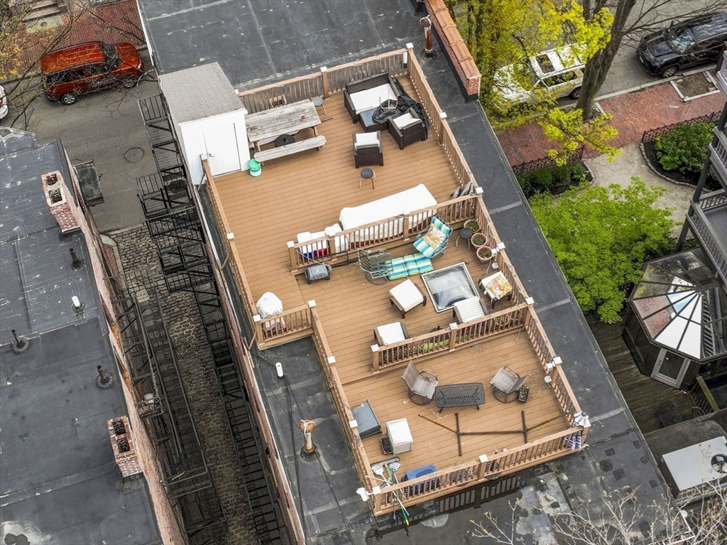 2-A Wellington St # 2