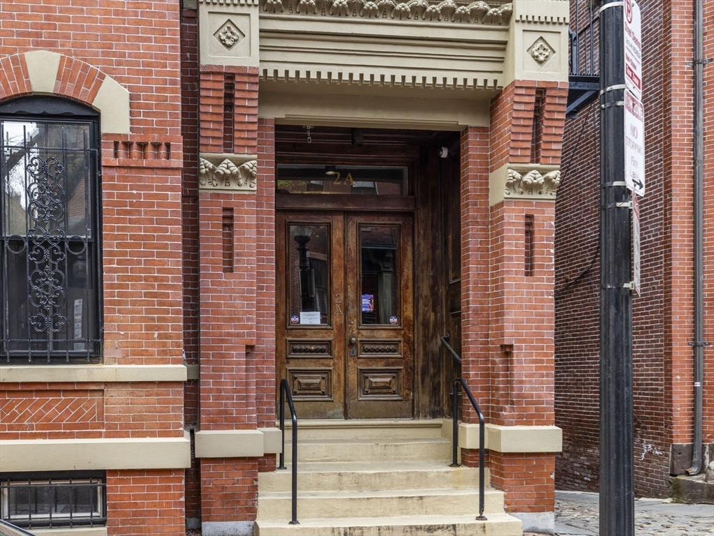 2-A Wellington St # 2
