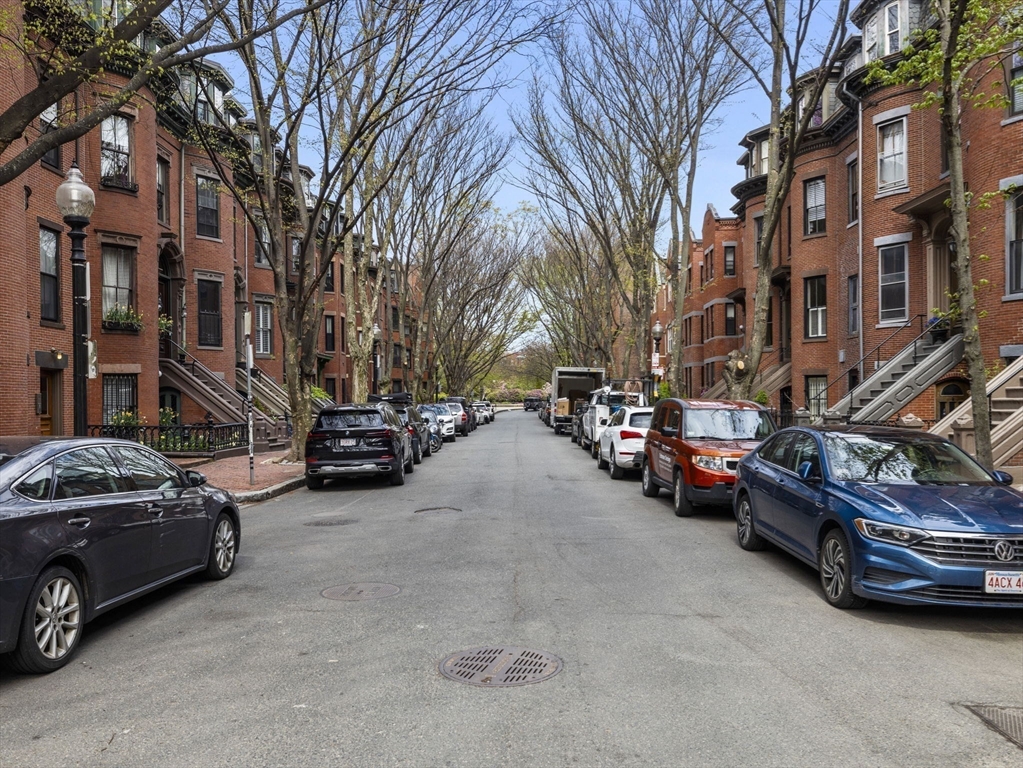 2-A Wellington St # 2