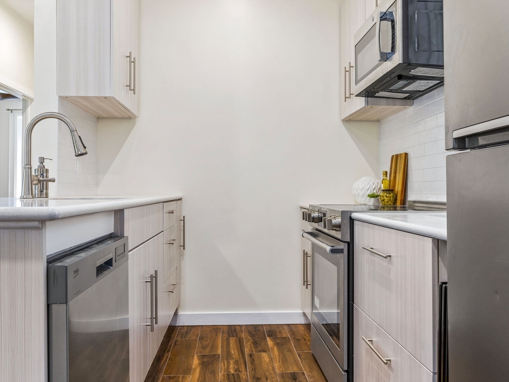 2-A Wellington St # 2