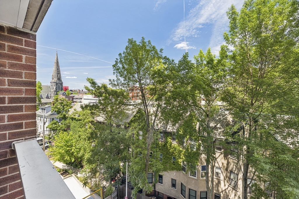 1105 Massachusetts Ave # 4A