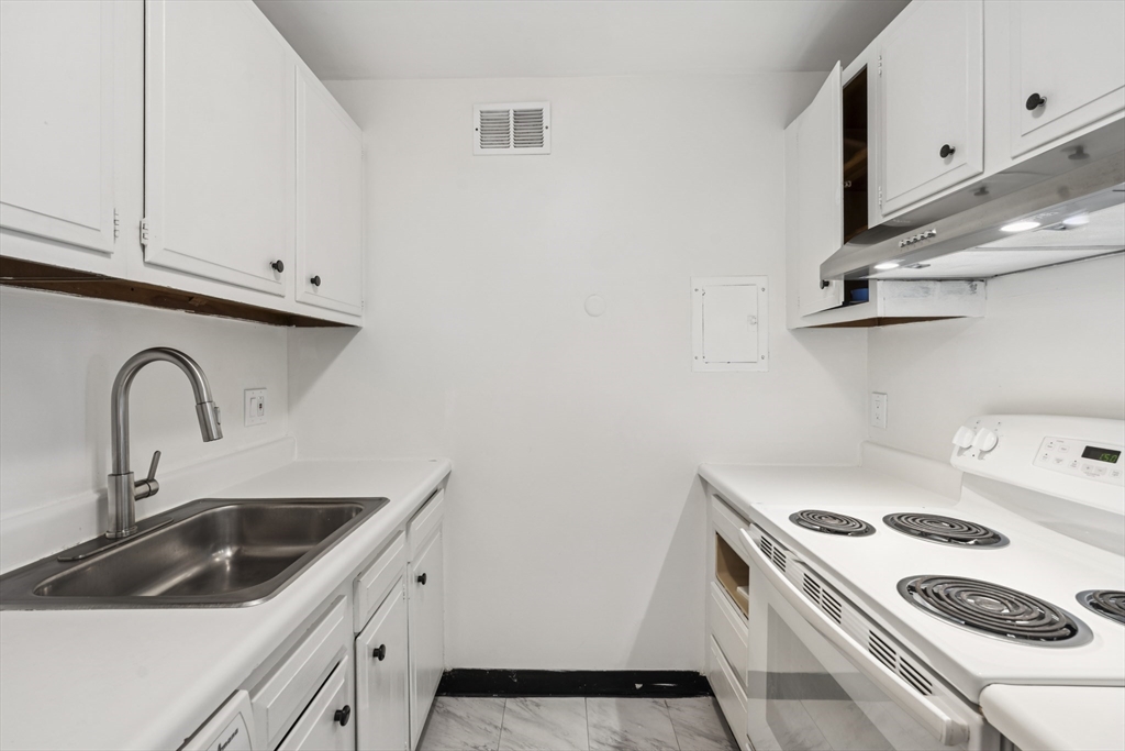 1105 Massachusetts Ave # 4A