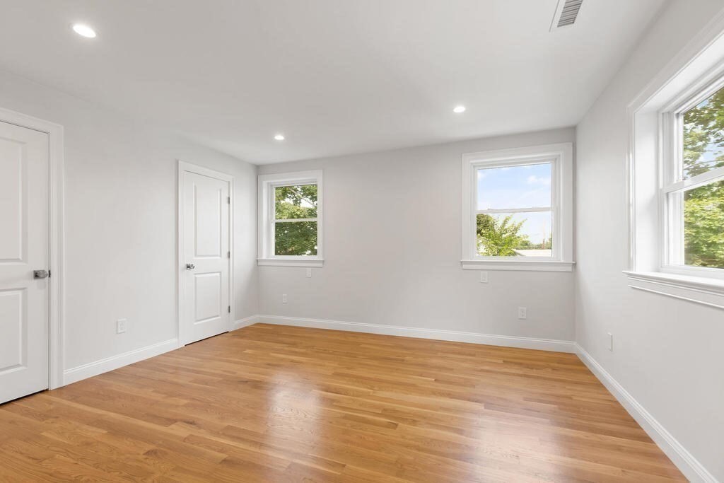 55 Ralph St
