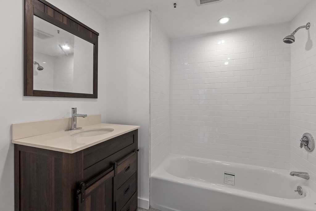 511 Beacon St # 2