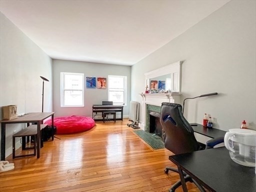 1307 Commonwealth Ave # 7