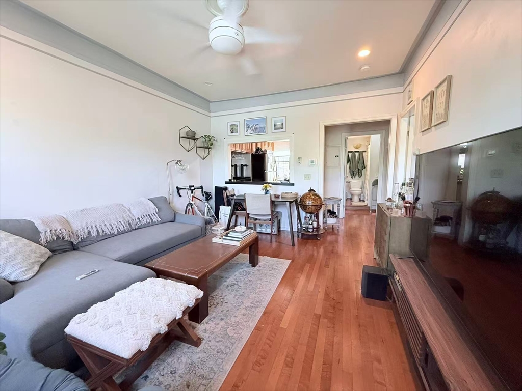 1880 Commonwealth Ave # 5