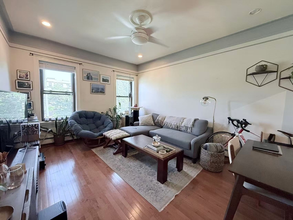 1880 Commonwealth Ave # 5