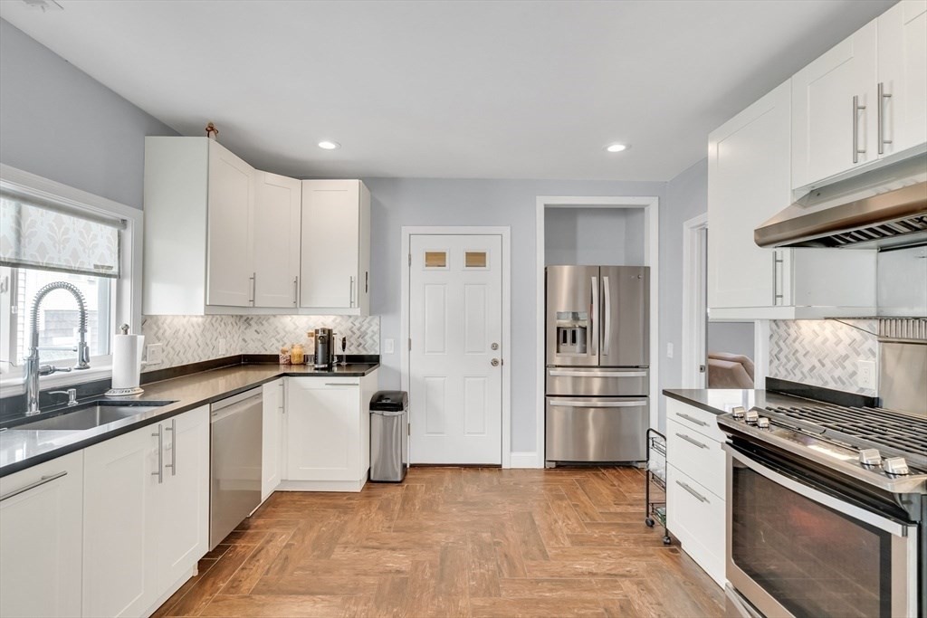 11 Lexington St # 11