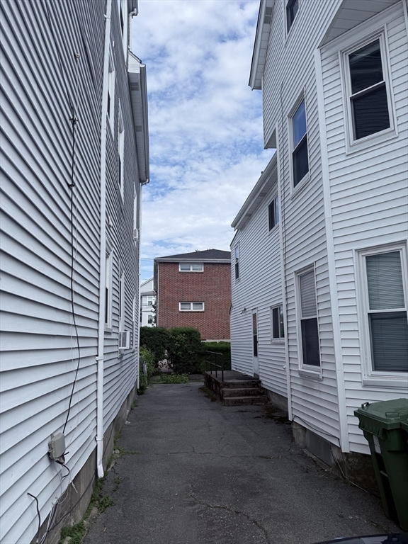 11 Lexington St # 11