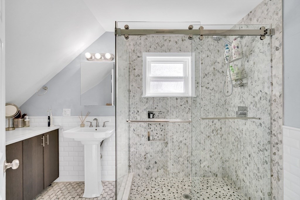 11 Lexington St # 11