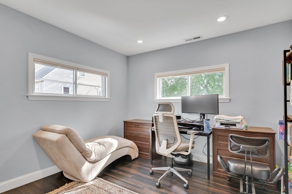 11 Lexington St # 11