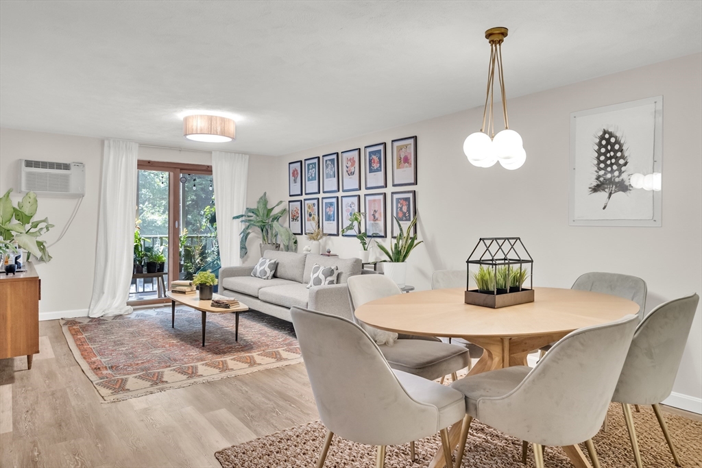 33 Lodgen Court # 1F