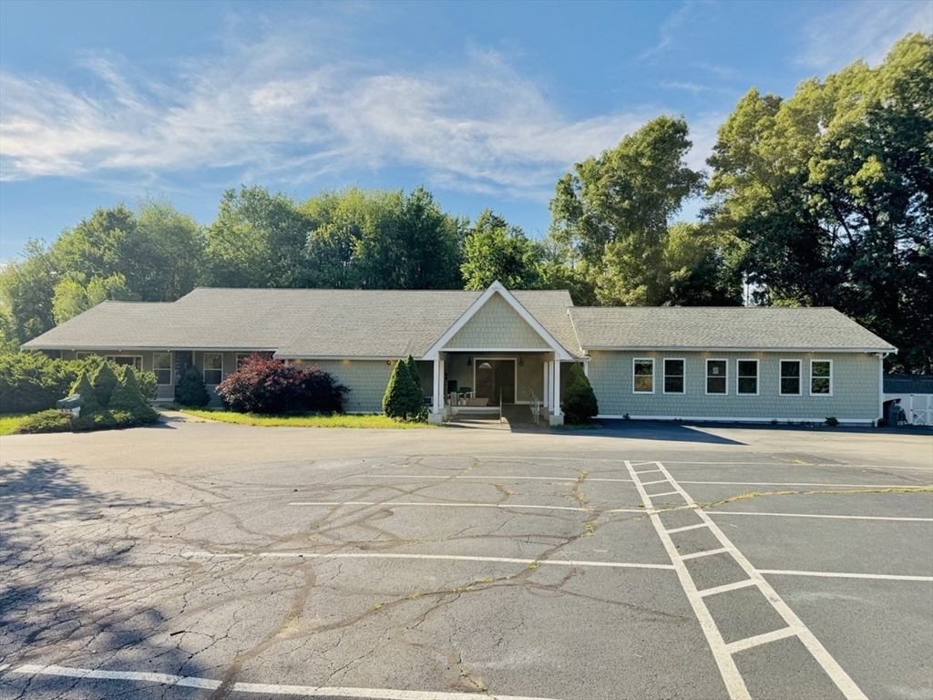 206 Turnpike Rd