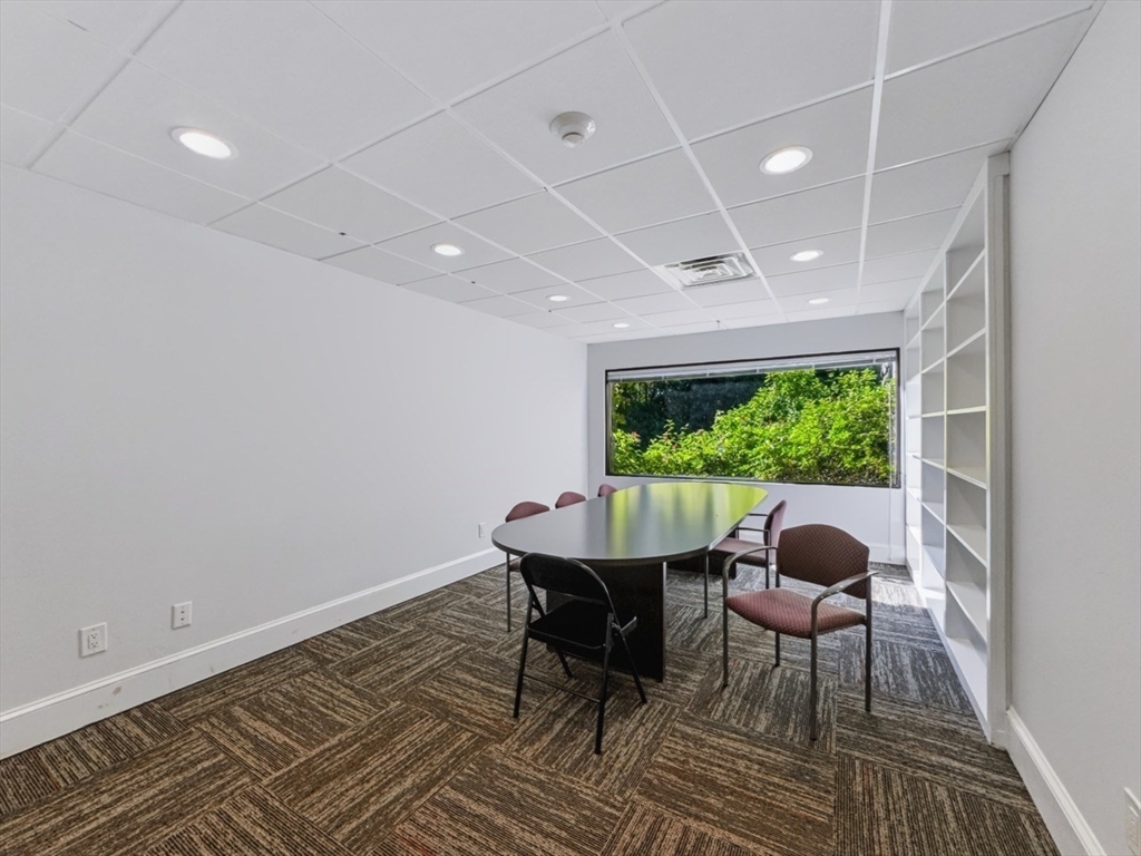 206 Turnpike Rd