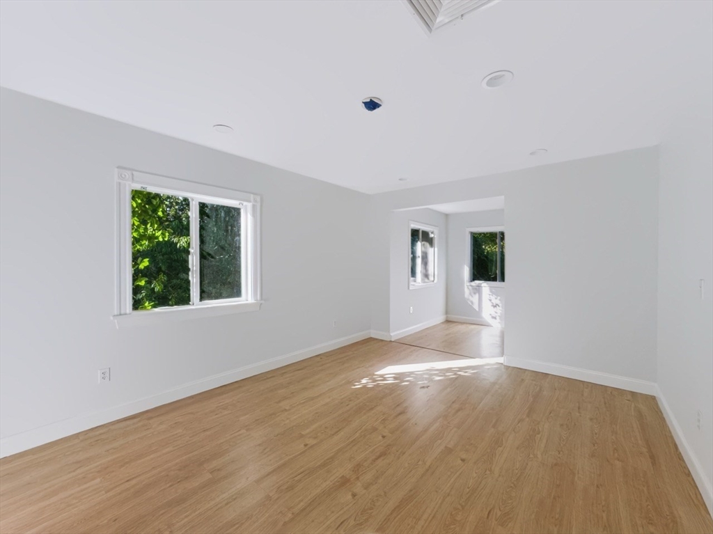 206 Turnpike Rd