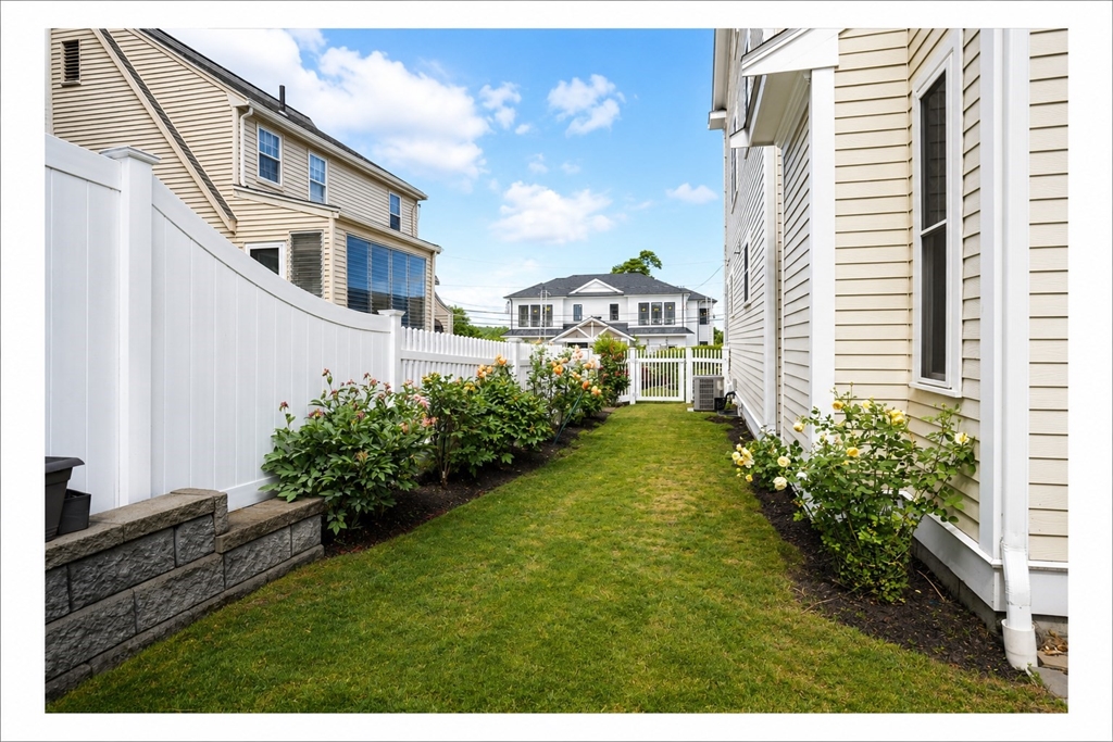 21 Crescent Rd # 21