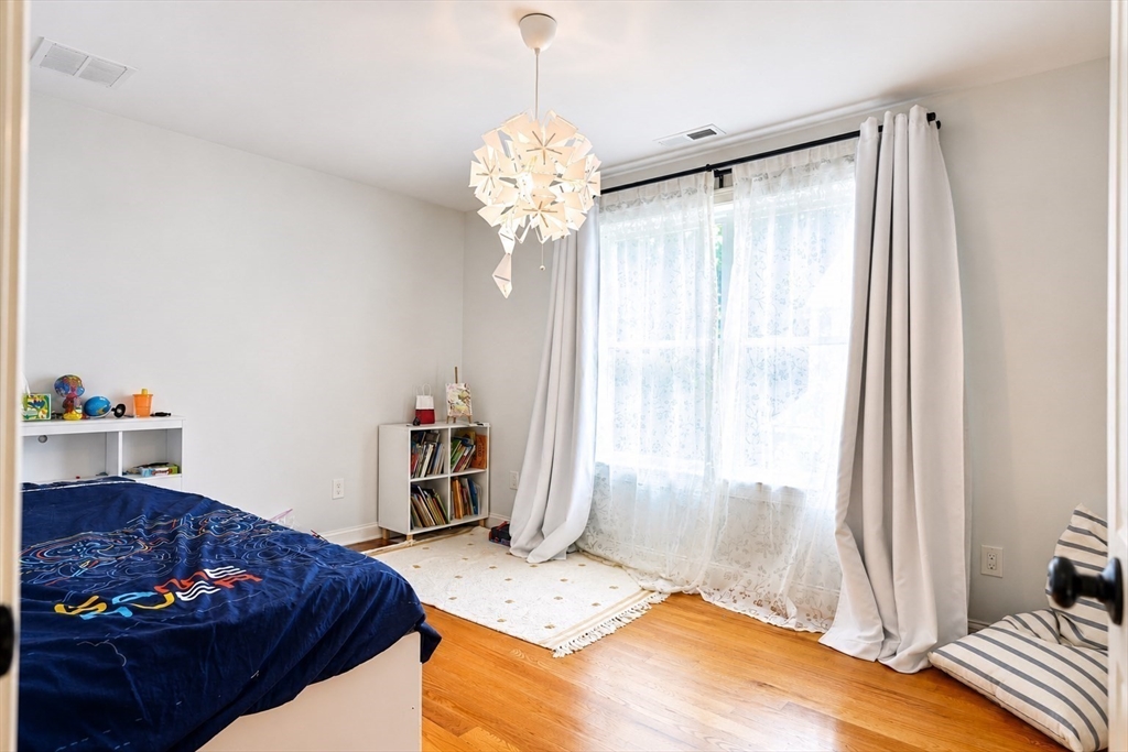 21 Crescent Rd # 21