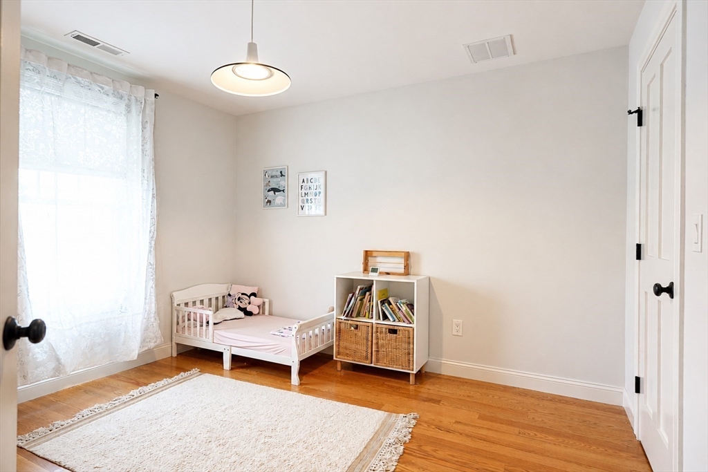 21 Crescent Rd # 21